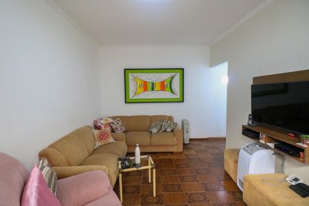 Casa à venda com 143m², 2 quartos e 5 vagasSala