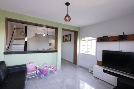 Casa de condomínio à venda com 125m², 3 quartos e 2 vagasSala