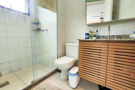 Apartamento à venda com 125m², 3 quartos e 2 vagasBanheiro da suite