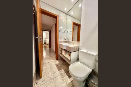 Apartamento à venda com 243m², 4 quartos e 2 vagasBanheiro 1