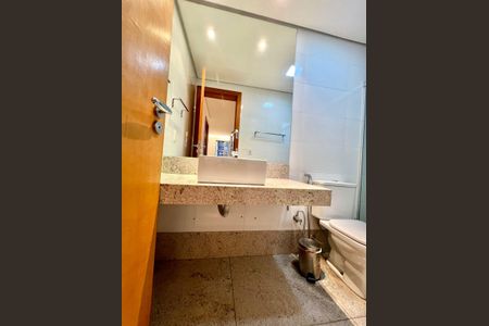 Apartamento à venda com 243m², 4 quartos e 2 vagasBanheiro 2