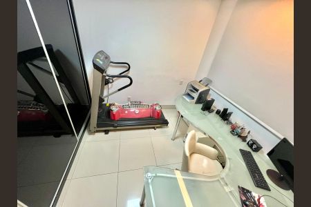 Apartamento à venda com 243m², 4 quartos e 2 vagasQuarto 4