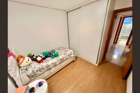 Apartamento à venda com 243m², 4 quartos e 2 vagasQuarto 3