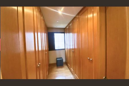 Apartamento à venda com 214m², 5 quartos e 4 vagas