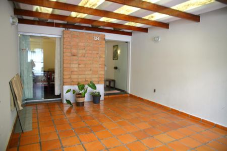 Casa à venda com 150m², 3 quartos e 2 vagasGaragem
