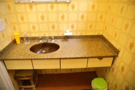 Casa à venda com 150m², 3 quartos e 2 vagasBanheiro 2