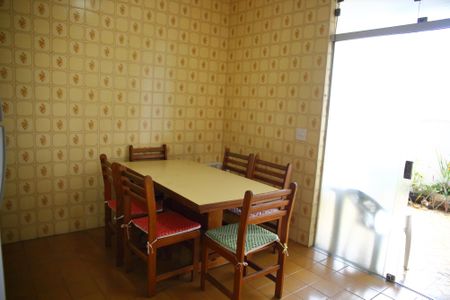 Casa à venda com 150m², 3 quartos e 2 vagasCozinha