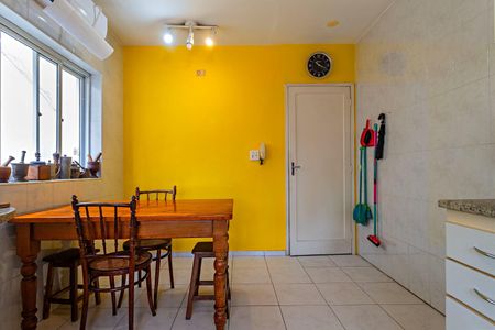 Casa à venda com 145m², 2 quartos e 1 vaga Casa à venda com 145m², 2 quartos e 1 vagaCozinha