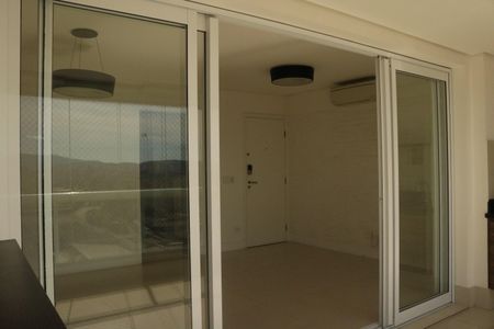 Apartamento para alugar com 93m², 3 quartos e 3 vagasVaranda