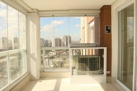 Apartamento para alugar com 93m², 3 quartos e 3 vagasVaranda