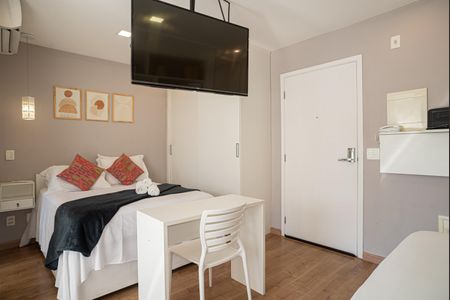 Studio para alugar com 29m², 1 quarto e 1 vaga Studio para alugar com 29m², 1 quarto e 1 vagaStudio