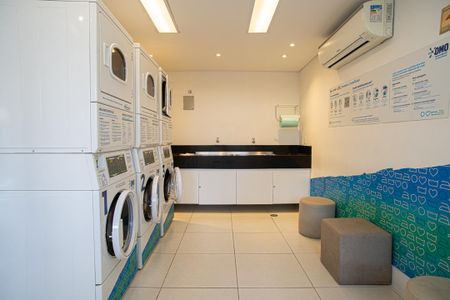 Studio para alugar com 29m², 1 quarto e 1 vaga Studio para alugar com 29m², 1 quarto e 1 vagaÁrea comum - Lavanderia