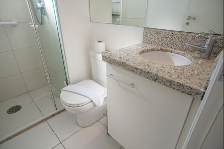 Studio para alugar com 29m², 1 quarto e 1 vaga Studio para alugar com 29m², 1 quarto e 1 vagaBanheiro