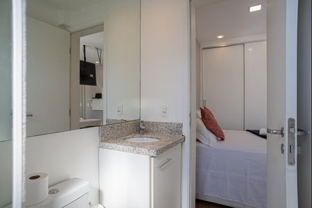 Studio para alugar com 29m², 1 quarto e 1 vaga Studio para alugar com 29m², 1 quarto e 1 vagaBanheiro