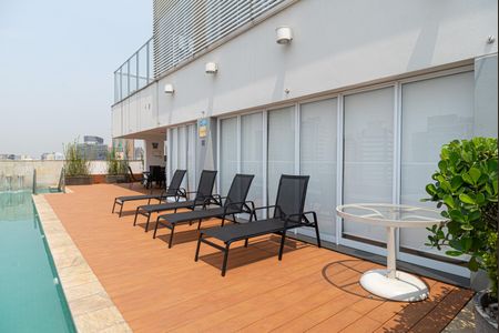 Studio para alugar com 29m², 1 quarto e 1 vaga Studio para alugar com 29m², 1 quarto e 1 vagaÁrea comum - Piscina