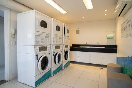 Studio para alugar com 29m², 1 quarto e 1 vaga Studio para alugar com 29m², 1 quarto e 1 vagaÁrea comum - Lavanderia