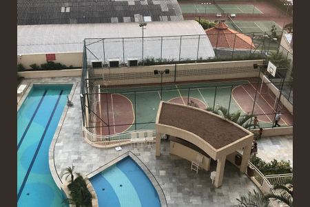 Apartamento à venda com 82m², 2 quartos e 2 vagasPiscina