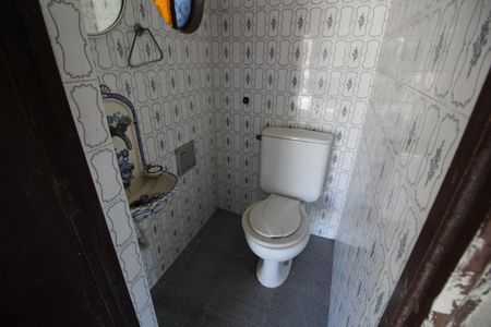 Casa de condomínio à venda com 374m², 4 quartos e 2 vagasTerraço: Lavabo