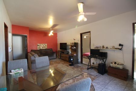 Casa de condomínio à venda com 374m², 4 quartos e 2 vagasCasa 1: Sala