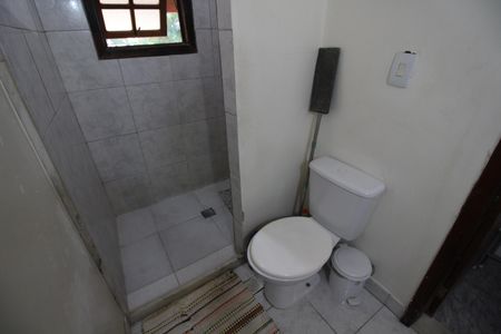 Casa de condomínio à venda com 374m², 4 quartos e 2 vagasCasa 1: Banheiro Social