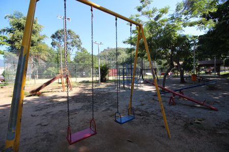 Casa de condomínio à venda com 374m², 4 quartos e 2 vagasPlayground