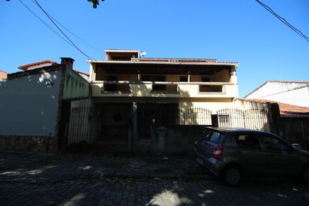 Casa de condomínio à venda com 374m², 4 quartos e 2 vagasFachada