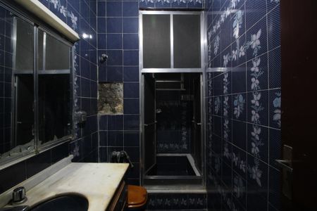 Casa de condomínio à venda com 374m², 4 quartos e 2 vagasCasa 2: Banheiro Social