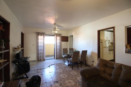 Casa de condomínio à venda com 374m², 4 quartos e 2 vagasCasa 1: Sala