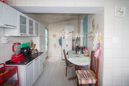 Casa à venda com 176m², 2 quartos e 2 vagasCozinha