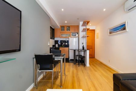 Apartamento à venda com 45m², 1 quarto e 1 vagaSala 