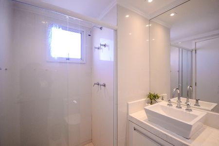 Apartamento à venda com 144m², 3 quartos e 2 vagasBanheiro do quarto 1