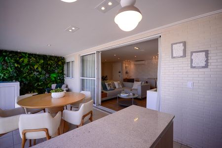 Apartamento à venda com 144m², 3 quartos e 2 vagasSala - Varanda