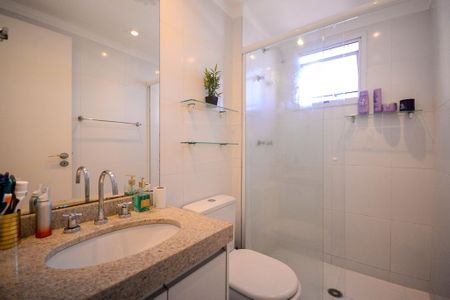 Apartamento à venda com 144m², 3 quartos e 2 vagasBanheiro do quarto 2