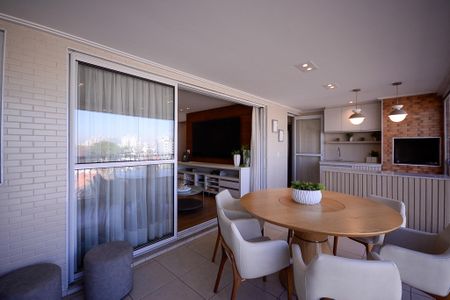 Apartamento à venda com 144m², 3 quartos e 2 vagasSala - Varanda