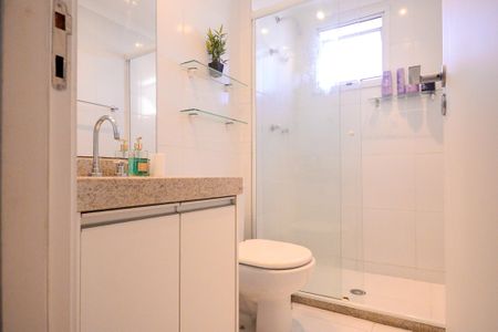 Apartamento à venda com 144m², 3 quartos e 2 vagasBanheiro do quarto 2