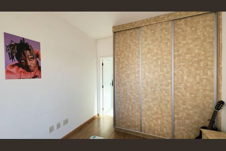 Casa de condomínio à venda com 275m², 3 quartos e 4 vagasSuíte 2