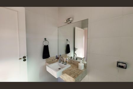 Casa de condomínio à venda com 275m², 3 quartos e 4 vagasBanheiro da Suíte 2