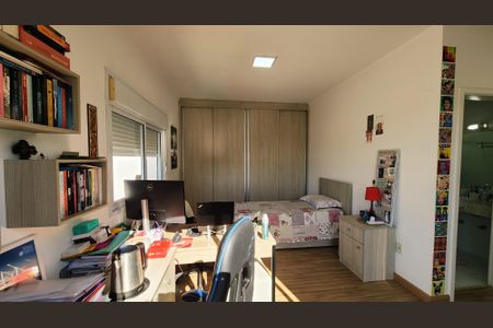 Casa de condomínio à venda com 275m², 3 quartos e 4 vagasQuarto