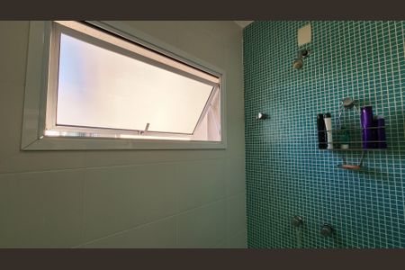 Casa de condomínio à venda com 275m², 3 quartos e 4 vagasBanheiro