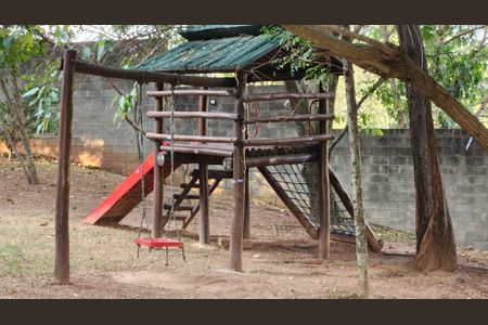 Casa de condomínio à venda com 275m², 3 quartos e 4 vagasÁrea comum