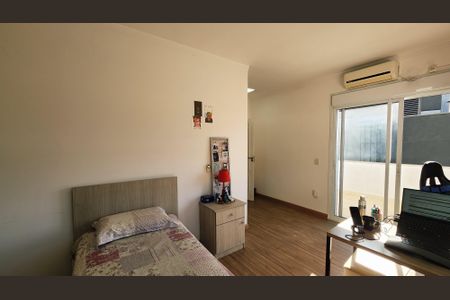 Casa de condomínio à venda com 275m², 3 quartos e 4 vagasQuarto