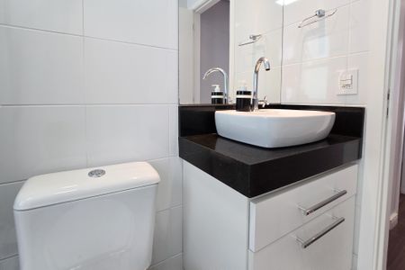 Apartamento à venda com 82m², 3 quartos e 2 vagasBanheiro Social