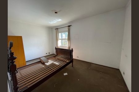 Casa à venda com 367m², 5 quartos e 2 vagas Casa à venda com 367m², 5 quartos e 2 vagasQuarto 2