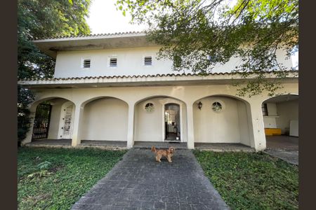 Casa à venda com 367m², 5 quartos e 2 vagas Casa à venda com 367m², 5 quartos e 2 vagasÁrea comum