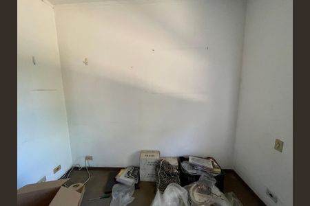 Casa à venda com 367m², 5 quartos e 2 vagas Casa à venda com 367m², 5 quartos e 2 vagasQuarto 4