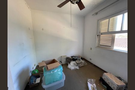 Casa à venda com 367m², 5 quartos e 2 vagas Casa à venda com 367m², 5 quartos e 2 vagasQuarto 4