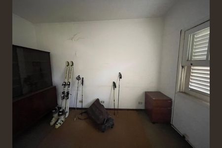 Casa à venda com 367m², 5 quartos e 2 vagas Casa à venda com 367m², 5 quartos e 2 vagasSala 2