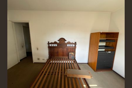 Casa à venda com 367m², 5 quartos e 2 vagas Casa à venda com 367m², 5 quartos e 2 vagasQuarto 2