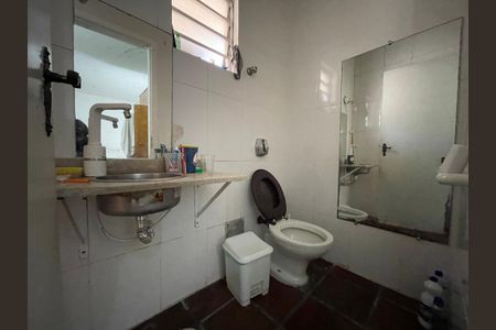 Casa à venda com 367m², 5 quartos e 2 vagas Casa à venda com 367m², 5 quartos e 2 vagasBanheiro 4