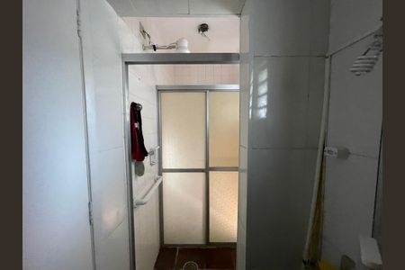 Casa à venda com 367m², 5 quartos e 2 vagas Casa à venda com 367m², 5 quartos e 2 vagasBanheiro 4